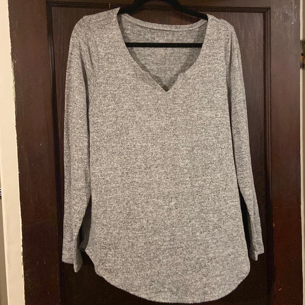 Maurices size 0X/L gray long sleeve.